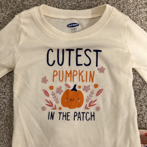 Old Navy Baby pumpkin Pajama’s - Picture 2 of 2